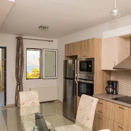 Diwani Luxury Apartament Lixouri