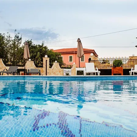 Diwani Luxury شقة *