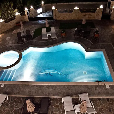 Diwani Luxury Villas *